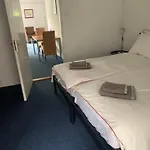Pakhuis Aan De Haven - Stuurboord